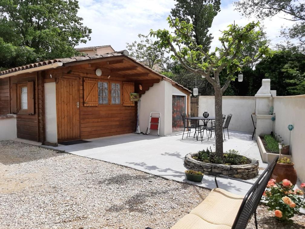 Chalet Au Pied Du Mont Ventoux Mormoiron Exterior photo